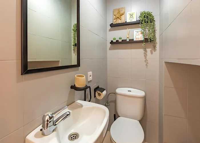 Beachfront, Pool, Terrace & Wifi - *simplytarifa* Apartman
