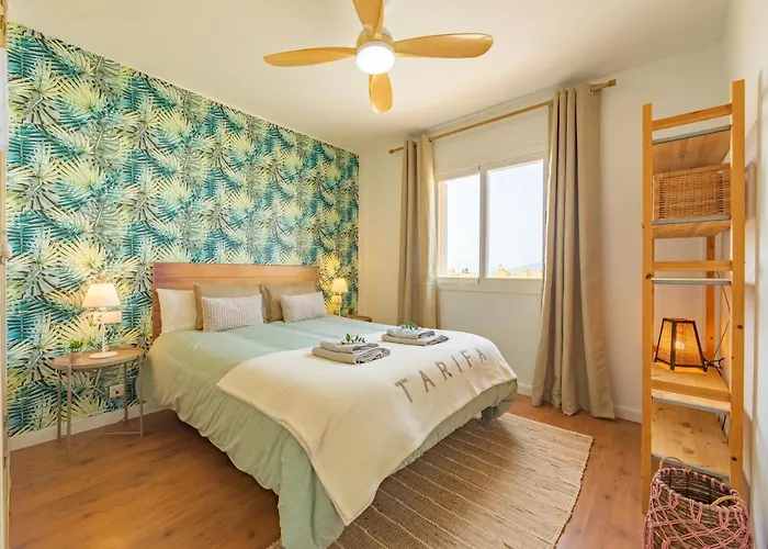 Beachfront, Pool, Terrace & Wifi - *simplytarifa* Apartman