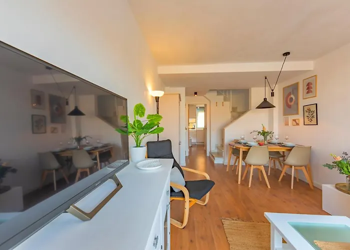 Beachfront, Pool, Terrace & Wifi - *simplytarifa* Apartman *