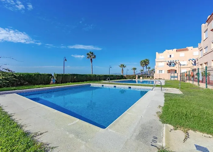 Beachfront, Pool, Terrace & Wifi - *simplytarifa* Apartman *