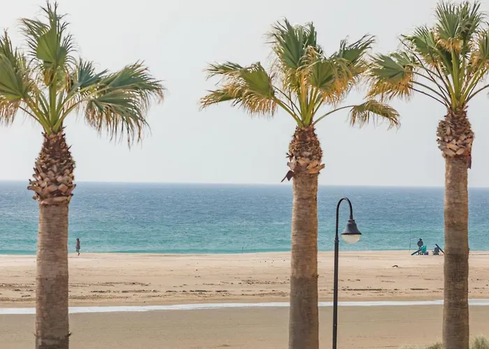 Apartman Beachfront, Pool, Terrace & Wifi - *simplytarifa* *